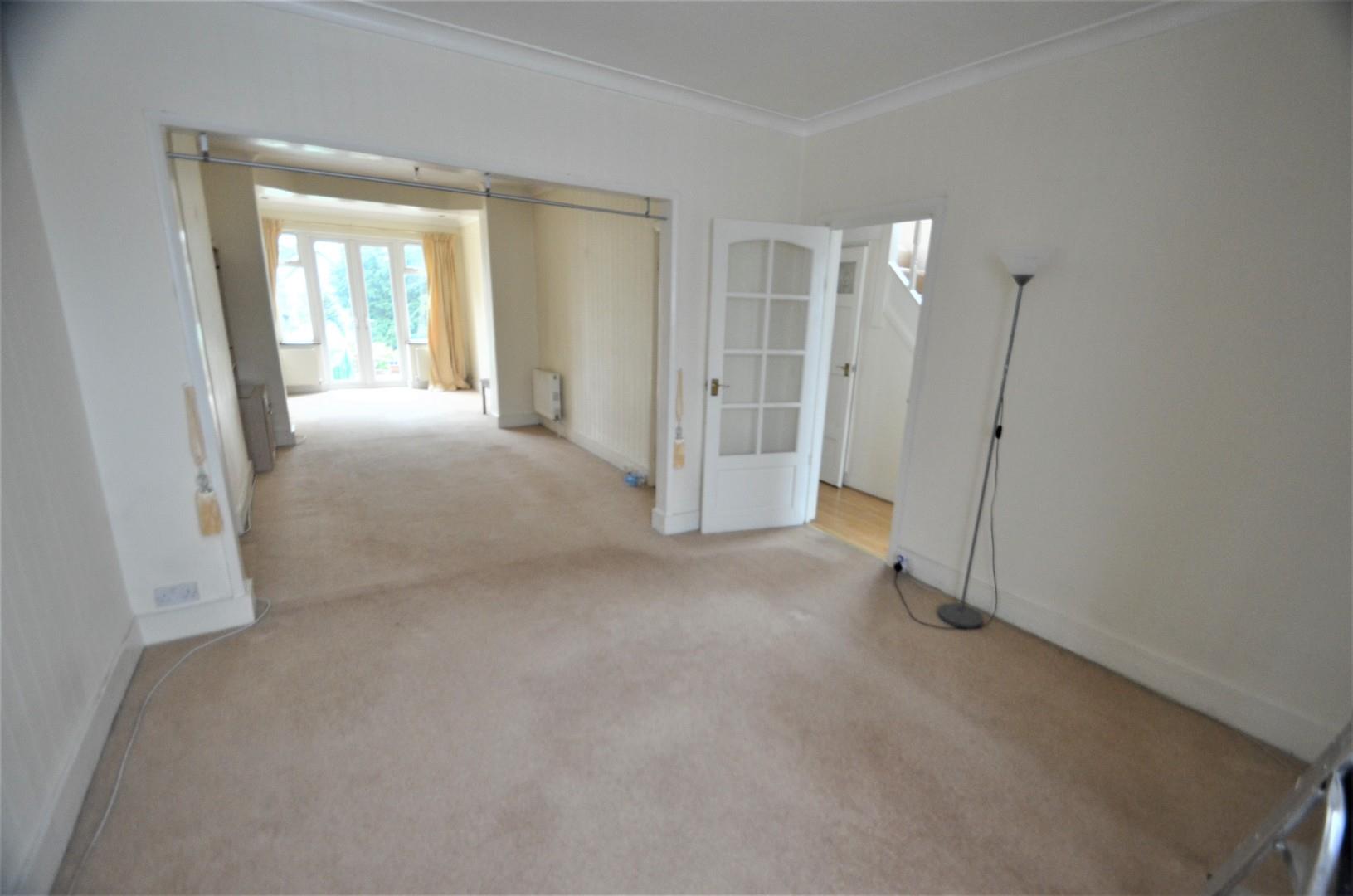 Ellesmere Avenue, Mill Hill